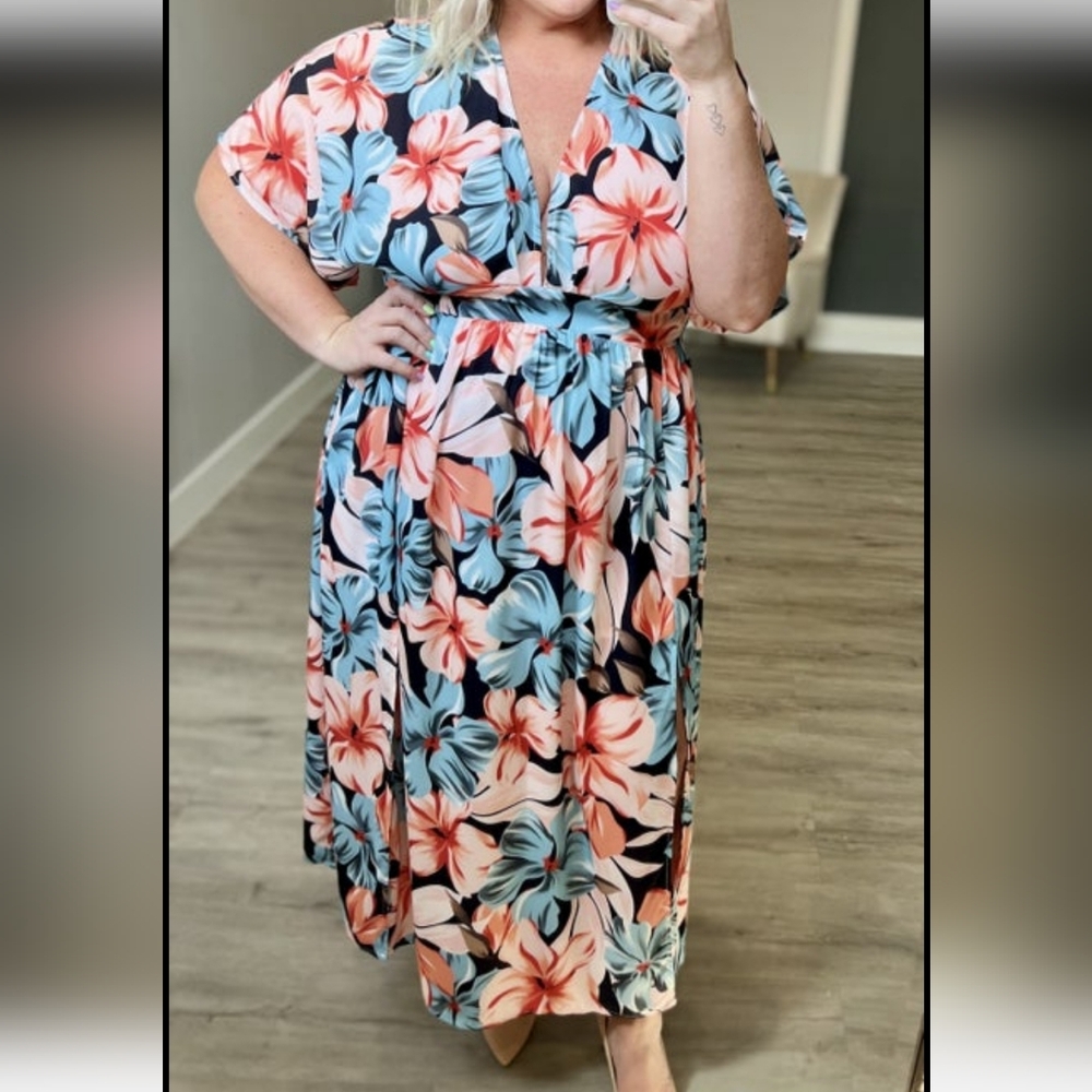 NWOT B1921 Large Tropical Floral Maxi